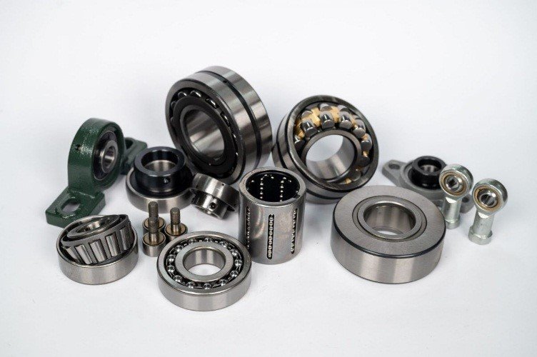 Berbagai jenis bearing (ball bearing, roller bearing, tapered bearing, dll)
